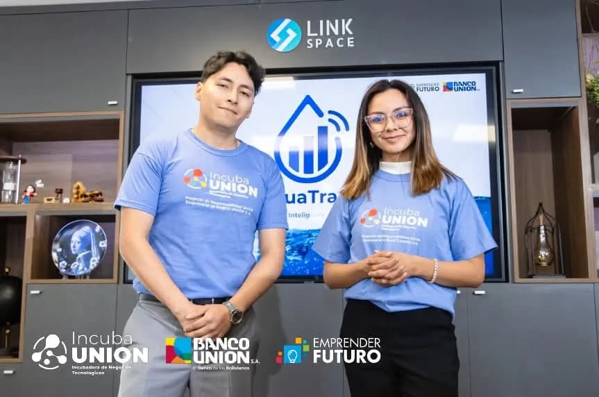 Equipo de AquaTrack en el programa Incuba Unión
